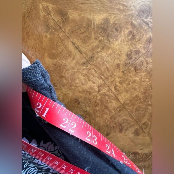 Mermaid skeleton muscle tee - Picture 4 of 5